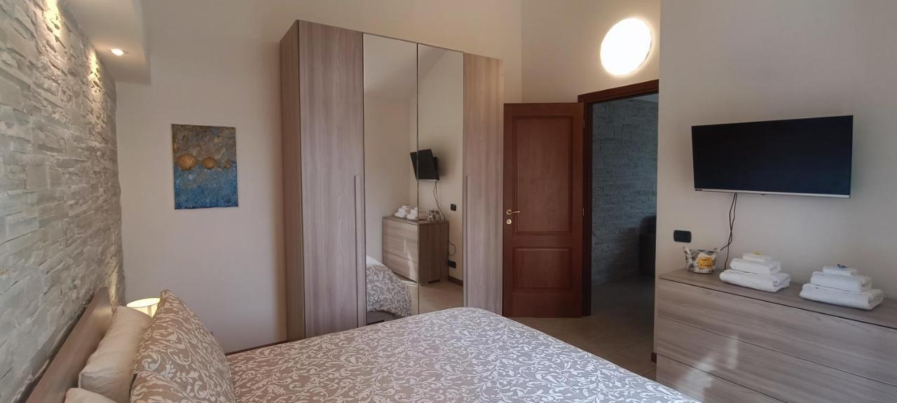 Attico Vistalago - Centro Citta Verbania Luaran gambar